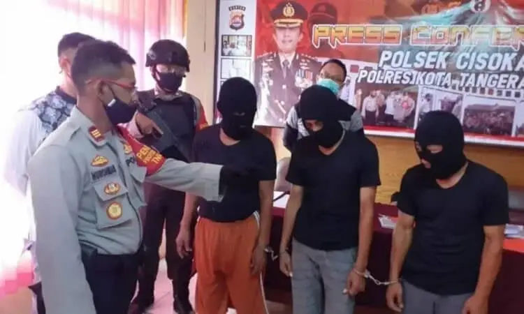 Rusak Kantor Desa Gegara Tak Diberi Proyek