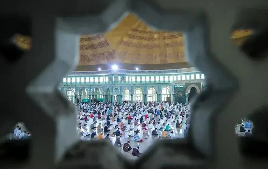 Salat Jumat “Perdana” di Masjid Al-Azhom Kota Tangerang