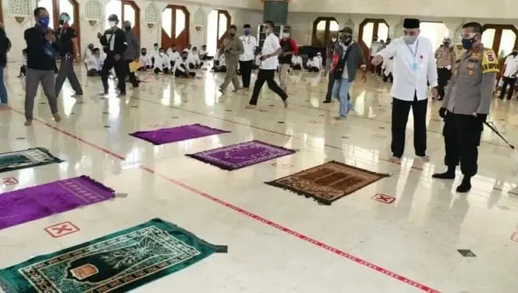 Jelang New Normal, Bupati Zaki Dahulukan Buka Sarana Ibadah