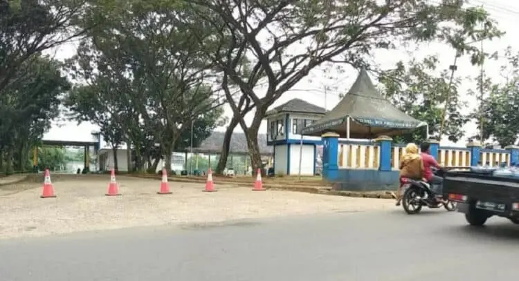Terminal Labuan Belum Dibuka, Pengusaha Bus Kecewa