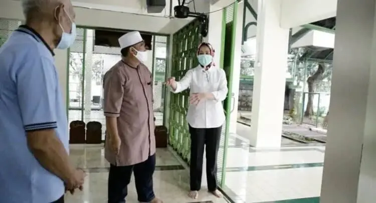PSBB Diperpanjang Lagi, Walikota Airin Tinjau Tempat Ibadah