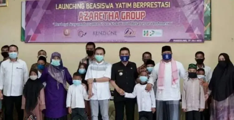 Azretha Group Tebar Beasiswa Anak Yatim di 11 Kecamatan