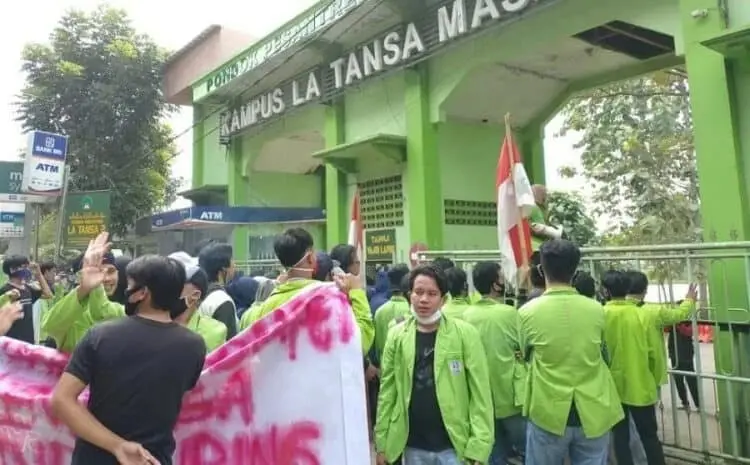 UKL Dianggap Tinggi, Kampus Latansa Didemo Mahasiswa