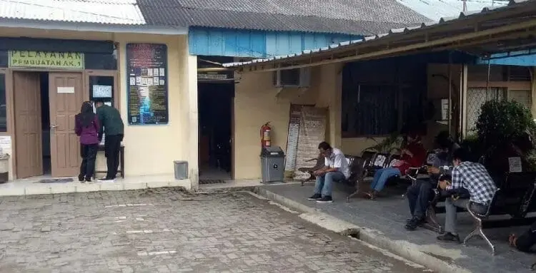 Antrian Pembuatan Kartu Kuning Dibatasi