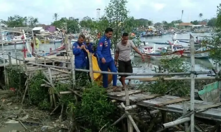 Begini Sulitnya Satpolair Pandeglang Evakuasi Mayat Tanpa Identitas di Pulau Tinjil
