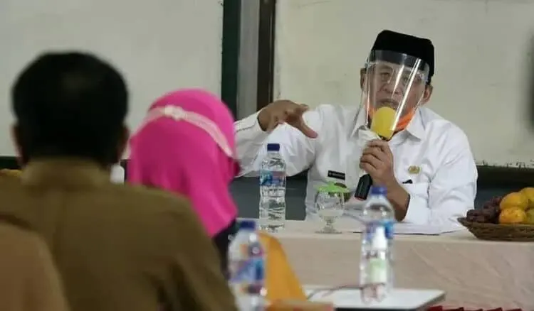 Gubernur WH Izinkan Kelas Tatap Muka Secara Terbatas