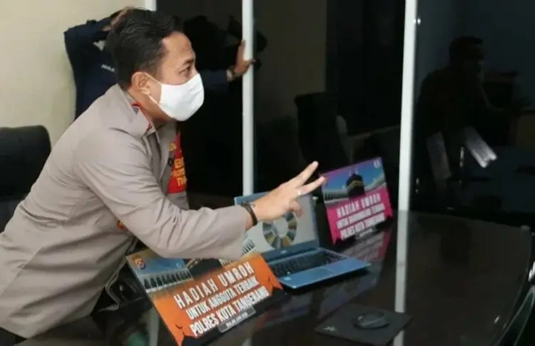 Berkinerja Baik, Anggota Polsek Kresek Diganjar Umroh