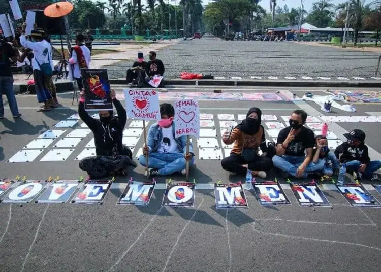 Aksi Love Moment Seniman Tangerang