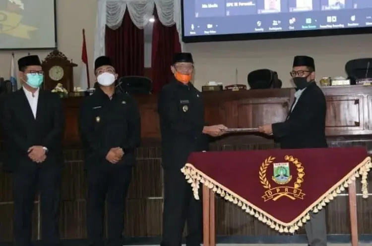 Gubernur Wahidin Halim Ajukan Dua Raperda
