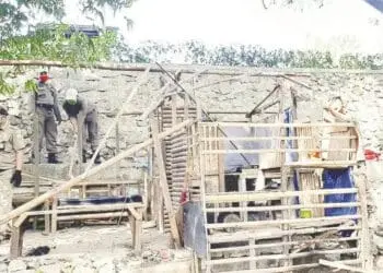 Bangunan Liar di Kali Mookervart Ditertibkan