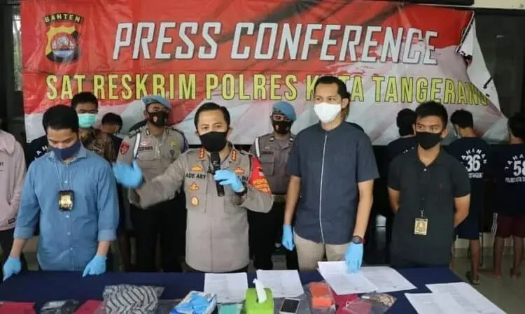 Ditantang Ribut Lewat Medsos, 10 Pemuda Aniaya dan Rampas Motor Korban