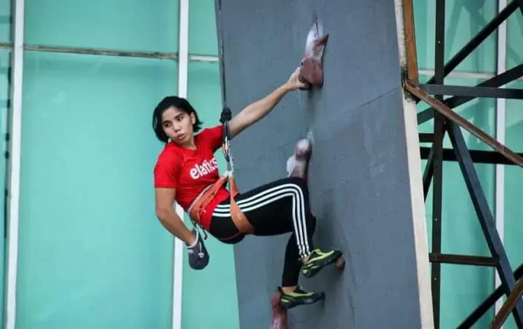 Dua Atlet Panjat Tebing Banten Terus Digembleng