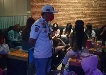 Razia PSBB, Puluhan Terapis dan Pemandu Lagu Diamankan Satpol PP