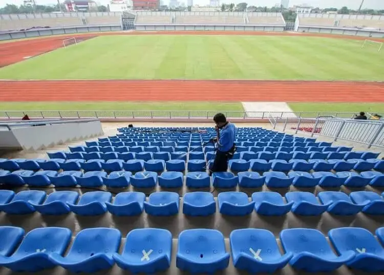 Jaga Jarak di Sport Center Kelapa Dua