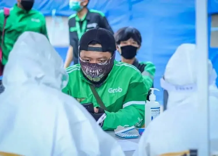 Ojek Online di Tangerang Ikuti Swab Test Gratis