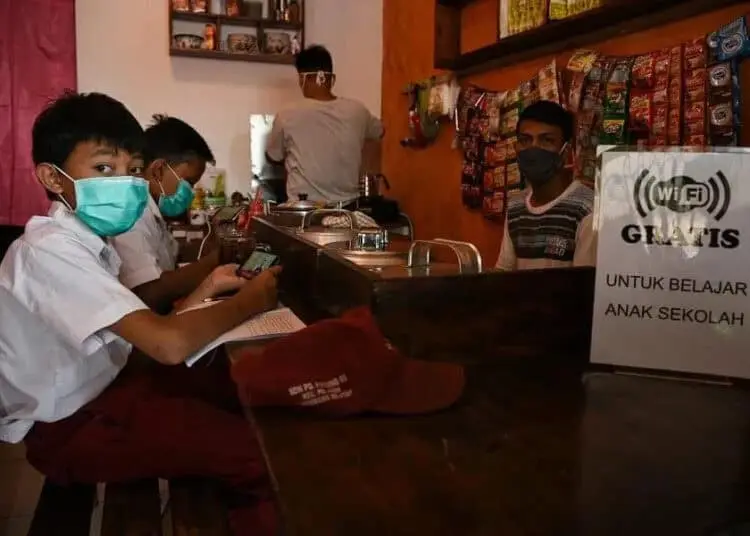 Warkop Sediakan Wifi Gratis untuk Siswa SD