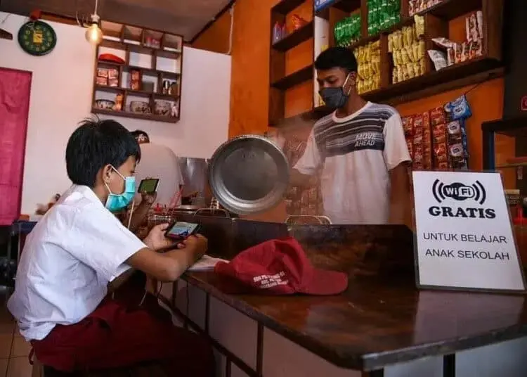 Warkop Sediakan Wifi Gratis untuk Siswa SD