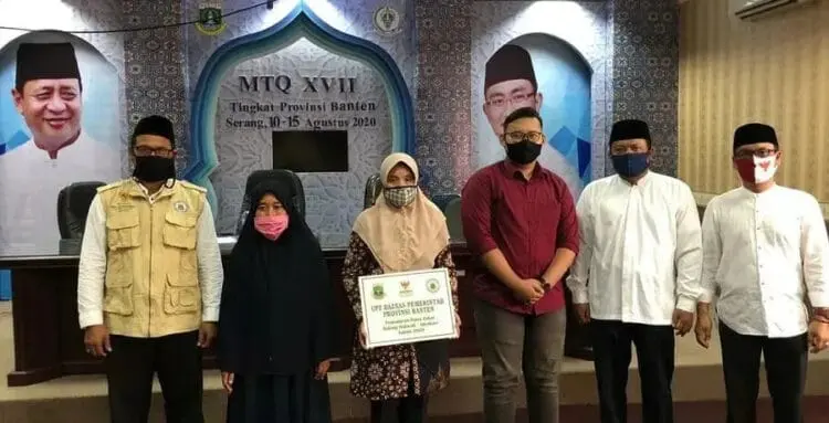 Baznas Banten Salurkan Zakat untuk 100 Guru Ngaji