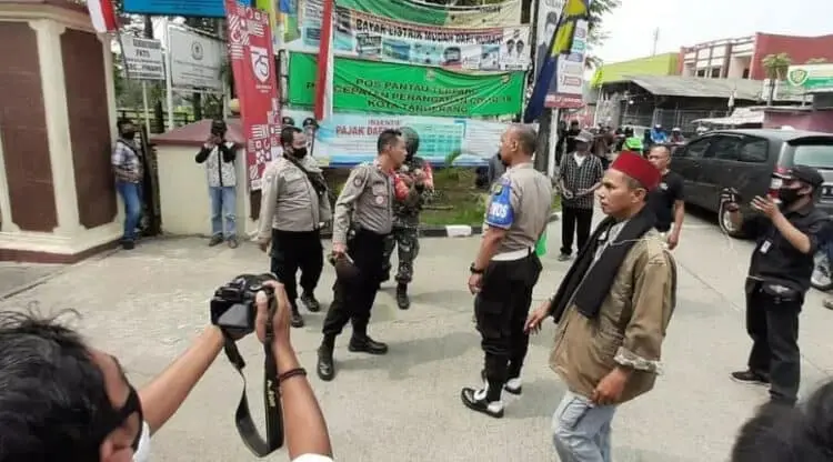 Gara-gara Sengketa Lahan, Dua Kubu Bentrok di Pinang