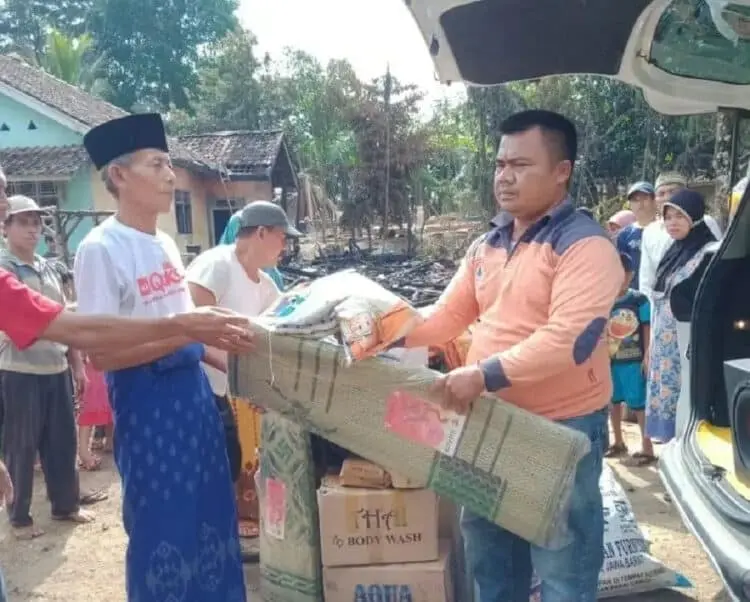 BPBD Lebak Salurkan Bantuan untuk Korban Kebakaran