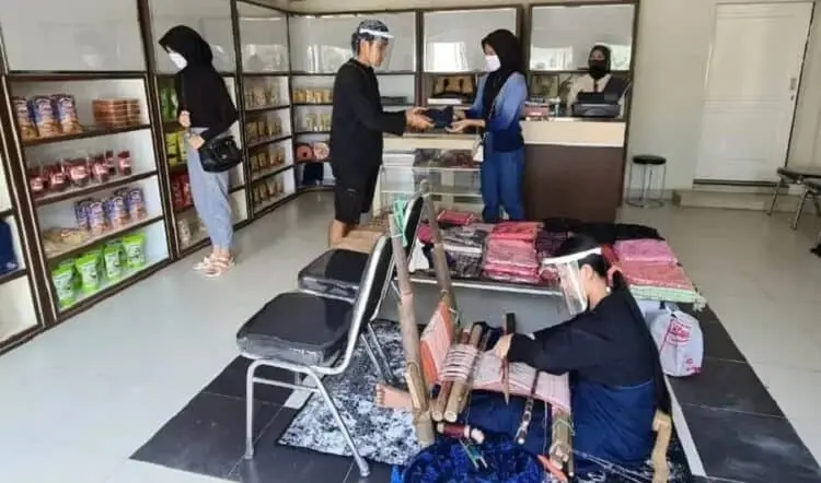 Kerajinan Warga Binaan Lapas Rangkasbitung Dijajakan di Restoran