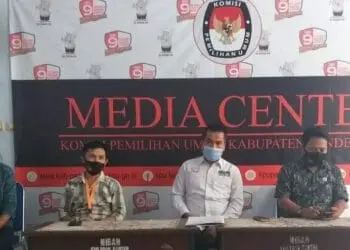 Saat Pendaftaran, KPU Pandeglang Batasi Pengantar Bapaslon