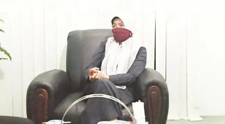 ANJLOK: Direktur PD Pasar Titien Mulyati. (MADE/SATELIT NEWS)