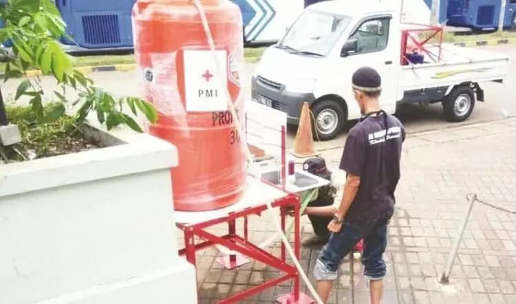 PMI Kota Tangerang Salurkan Wastafel Portabel di Lokasi Umum