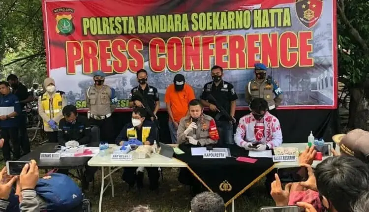 Palsukan Hasil Tes Usap, Penumpang Pesawat Ditangkap