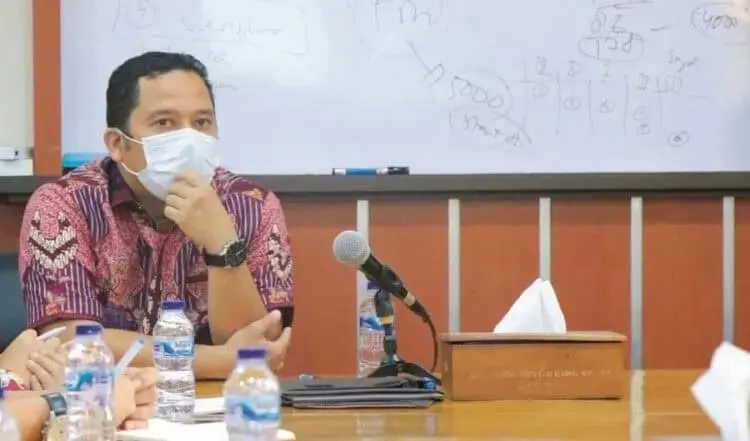 AJUKAN PERMINTAAN : Wali Kota Tangerang Arief R Wismansyah meminta bantuan alat PCR kepada Pemprov Banten. (ISTIMEWA)