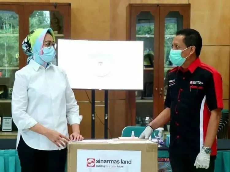 Sinarmas Sumbang 3.000 Alat Rapid Tes ke Pemkot Tangsel