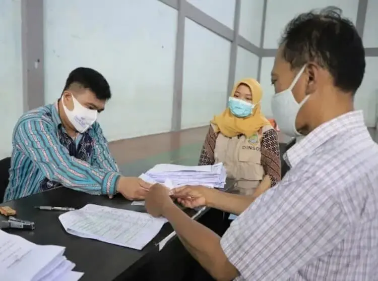 Pemkot Tangerang Salurkan Bansos Covid-19 Tahap II