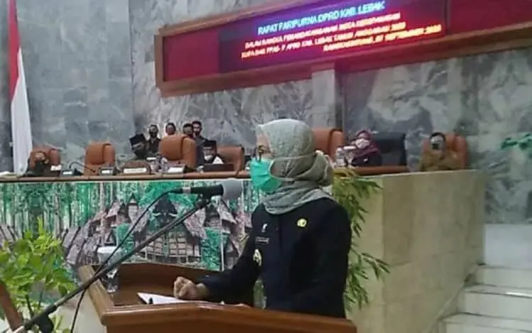 Dituding Tak Ada Pengawalan Jenazah Ketua DPRD, Bupati Iti Marahi Anggota Dewan
