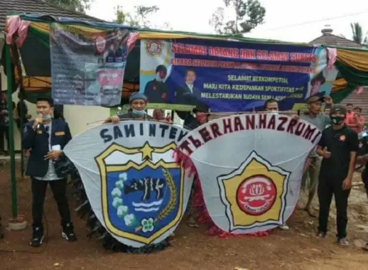 100 Peserta Ikuti Festival Layang-layang Karang Taruna Pandeglang