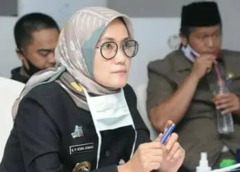 PENGHARGAAN: Bupati Lebak Iti Octavia Jayabaya. (DOK/SATELIT NEWS)
