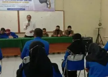 ILUSTRASI: Suasana sidang skripsi salah satu Perguruan Tinggi (PT) di Banten. (ISTIMEWA)