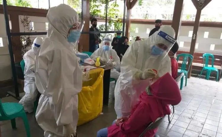 Gugus Tugas Covid-19 Pandeglang Kewalahan Kejar Target WHO