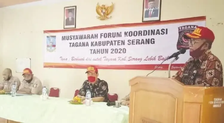 MUSYAWARAH: Kepala Dinsos Kabupaten Serang, Ahmad Saefudin saat acara Musyawarah Forum Koordinasi Tagana Kabupaten Serang tahun 2020, di aula Dinsos Kabupaten Serang, Kamis (10/9). (SIDIK/SATELIT NEWS)