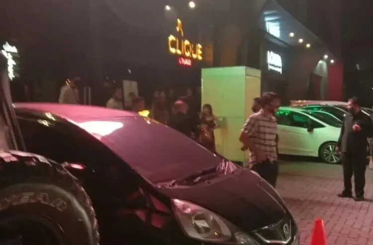 Dua Wanita Berkelahi di Tempat Hiburan Malam