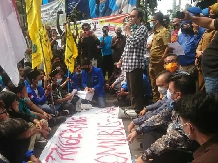 Mahasiswa Desak Pemkot Tangerang Tolak Omnibus Law