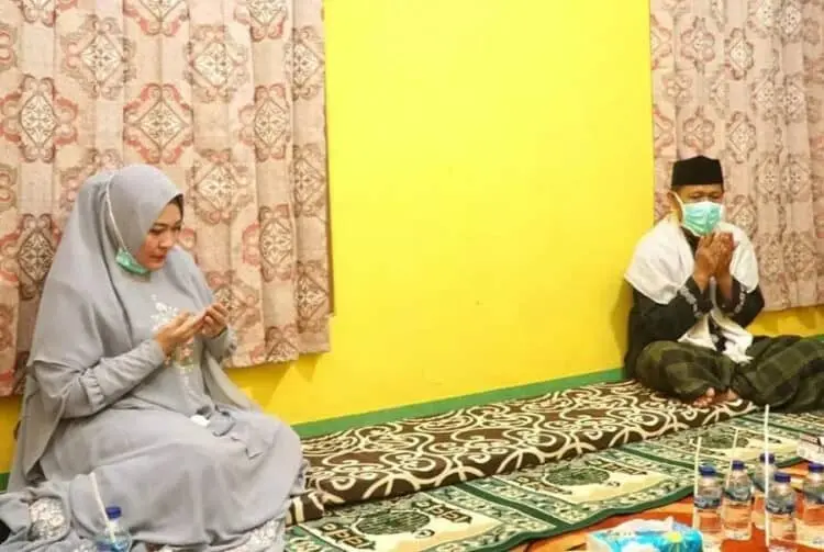 Irna Keliling Pandeglang Minta Doa Kyai dan Para Tokoh