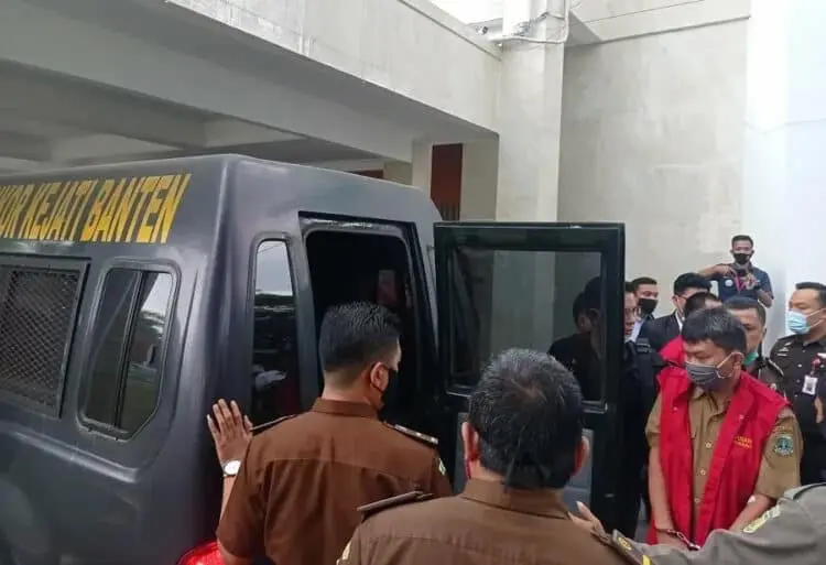 Pejabat Untirta dan Mantan Kadishubkominfo Ditahan