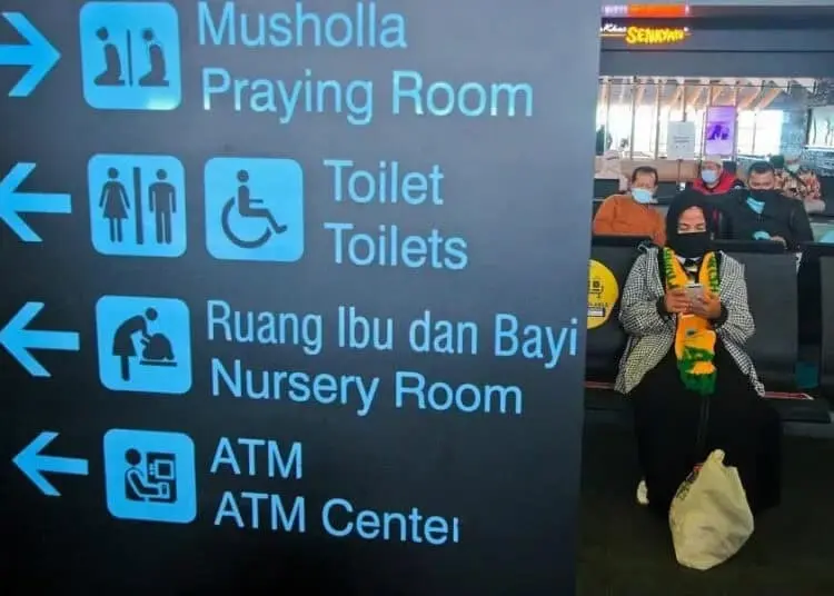 Suasana Keberangkatan Umrah Perdana di Bandara Soetta