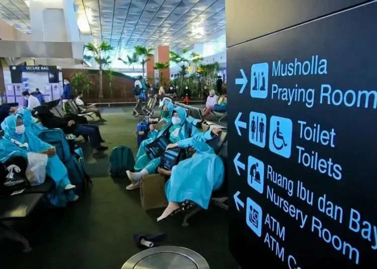 Suasana Keberangkatan Umrah Perdana di Bandara Soetta