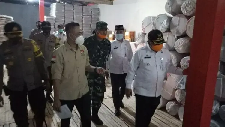 Pjs Bupati Serang Tinjau Gudang Logistik KPU