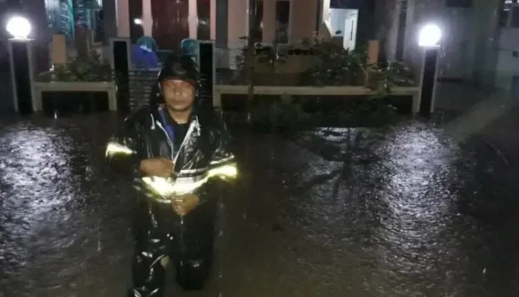 Banjir Rendam Puluhan Rumah