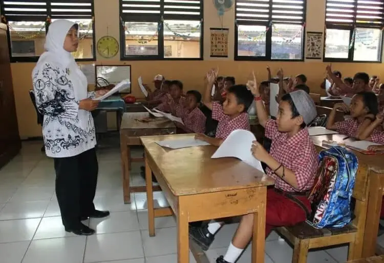 Orang Tua Boleh Tolak Sekolah Tatap Muka