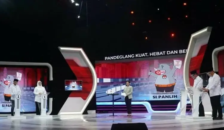 Debat Publik Paslon Intan dan Toat “Duel” Data