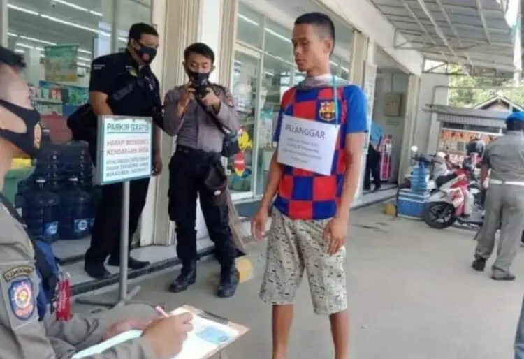 Puluhan Masyarakat Terjaring Razia Masker