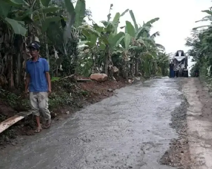 Pembangunan Pipa PDAM di Cikoromoy Rampung